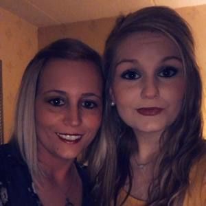 Meet your Posher, Lena